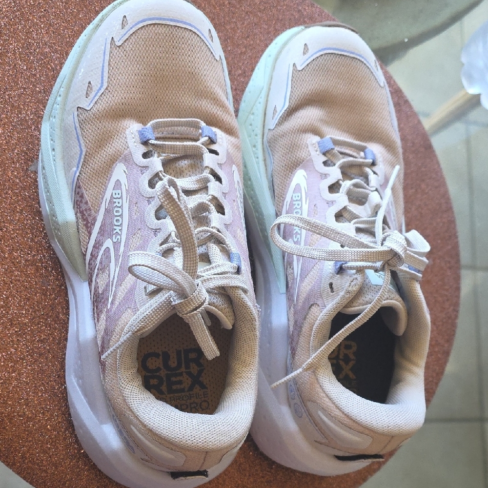 Brooks Women's Tan and Light Green Athletic Shoes